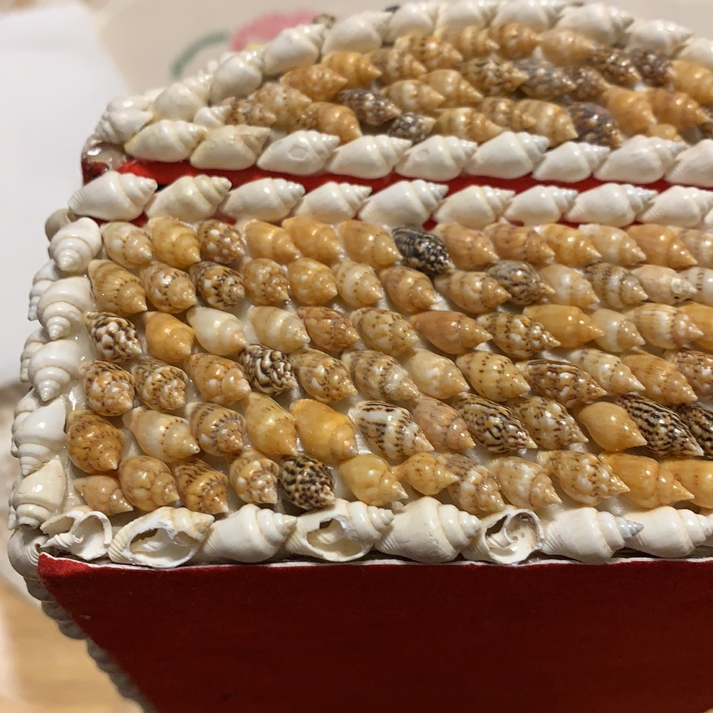 Seashell Jewelry Box - Picture 5 of 6